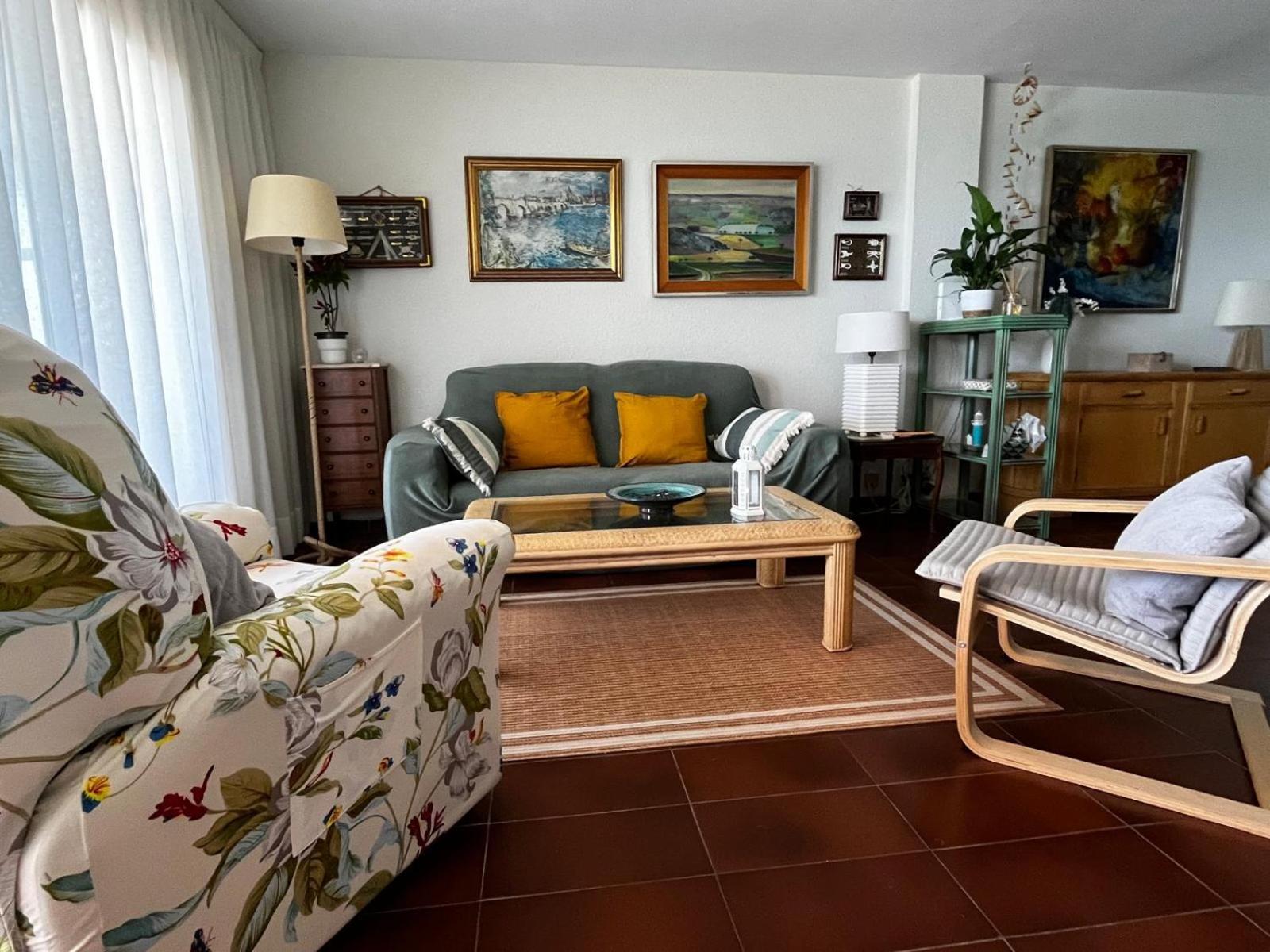 Acogedor Y Amplio Apartamento Familiar A Pie De Playa 카라펠 외부 사진